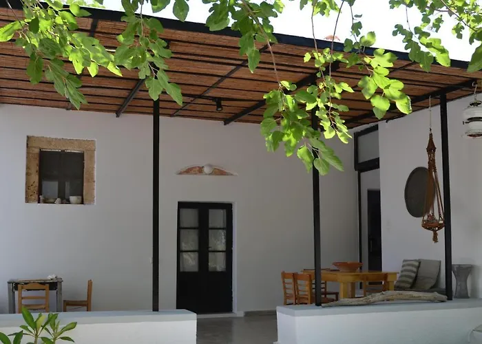 Spitaki - House With Garden By The - Casa vacanze Pefki