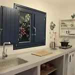 בית נופש Spitaki - House With Garden By The - *