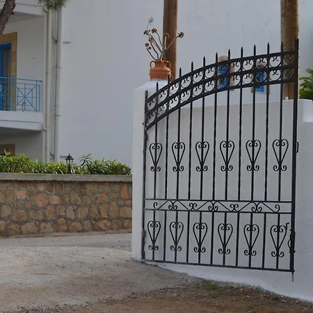 Spitaki - House With Garden By The - Pefki