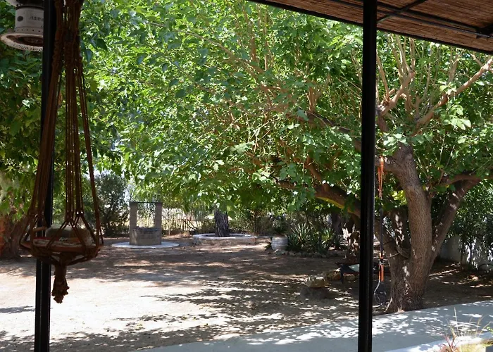 Tatil Evi Spitaki - House With Garden By The -